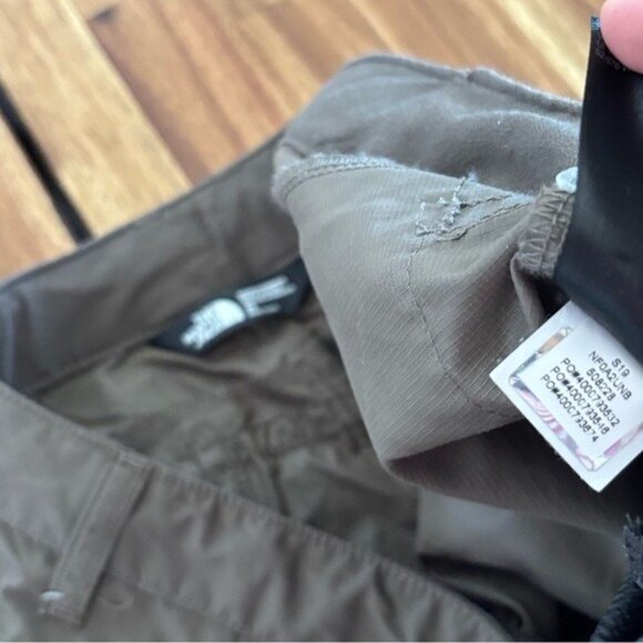 The North Face Paramount Men’s 36 Convertible hiking pants shorts - Picture 7 of 16